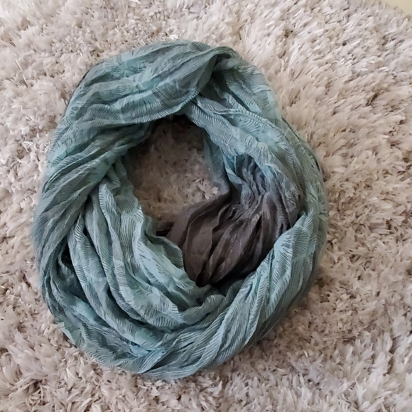 Accessories - Fashion infinity scarf